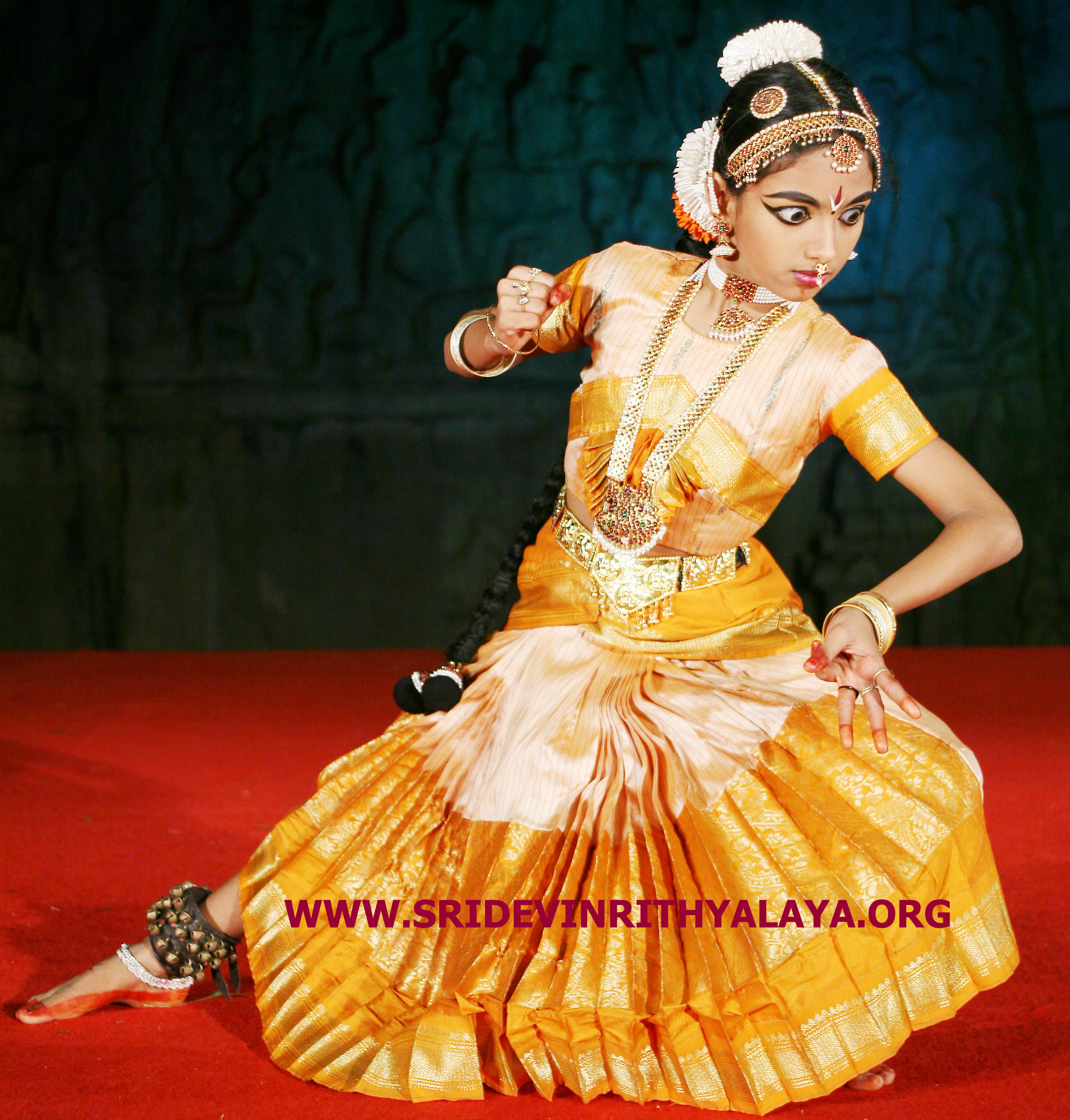 Hindi Dancer